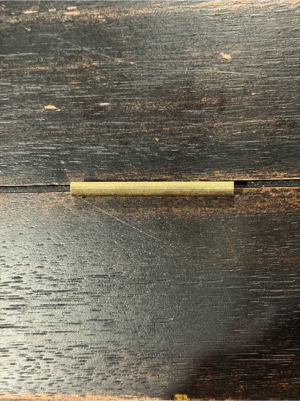 Gold bar brooch
